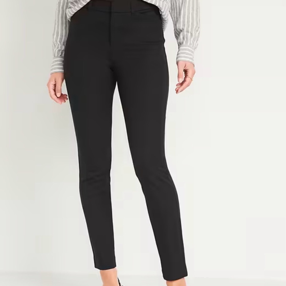 Woman’s Old Navy High Rise Pixie Skinny Pant Size 8